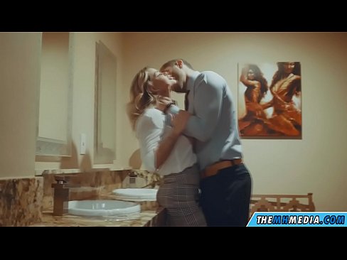 ❤️ Kui rinnakas blondiin võrgutab sind avalikus tualettruumis ❤❌ Pornovideo at et.bookland.top ﹏